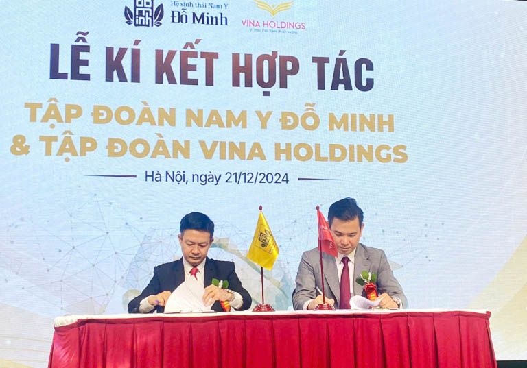 Lễ ký kết hợp tác chiến lược với Tập đoàn Vina Holdings